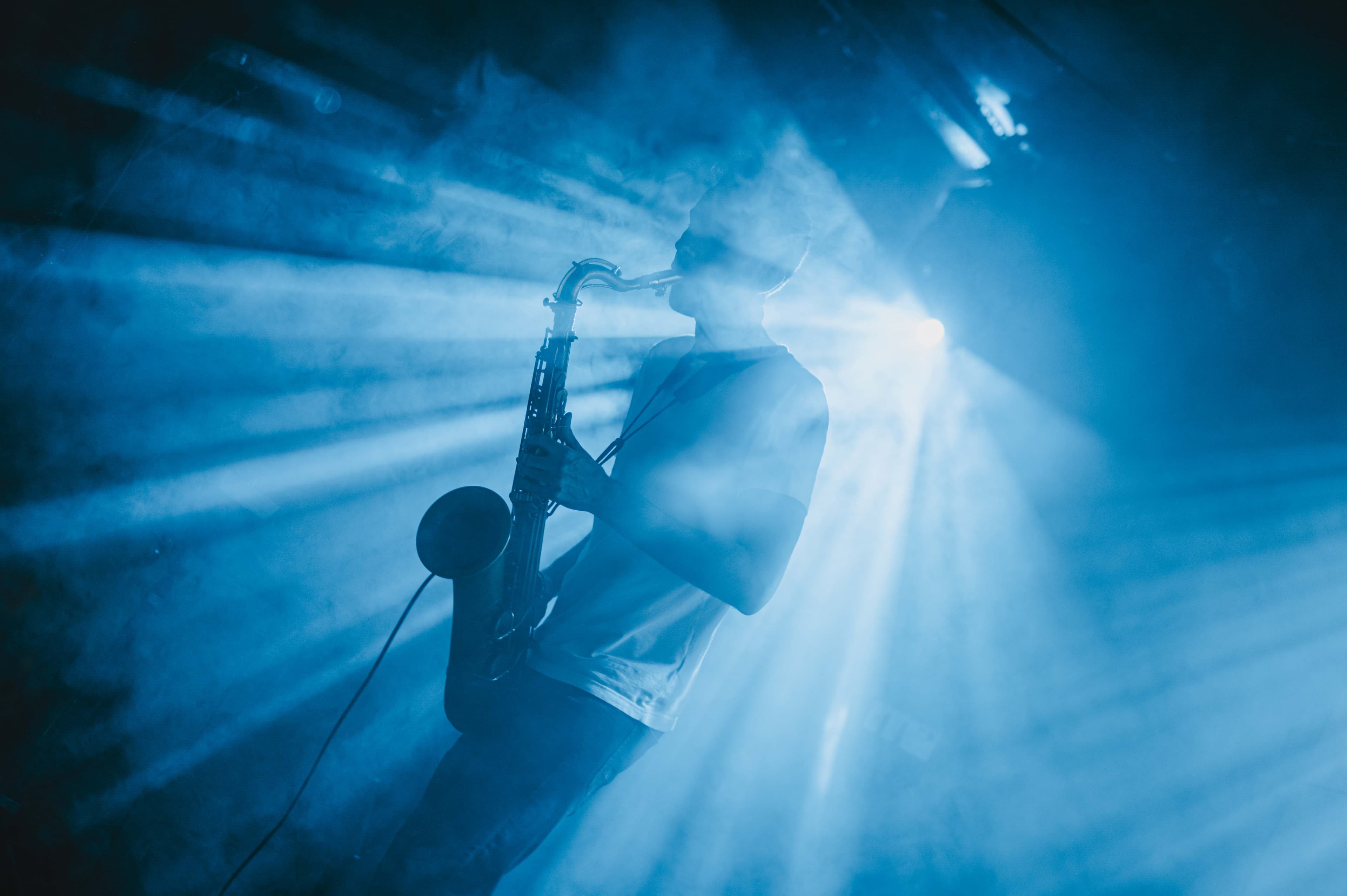 Sławek Pezda performing